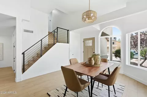 Dining - 3713 E Taro Ln, Phoenix, AZ 85050 photo 2 of 3