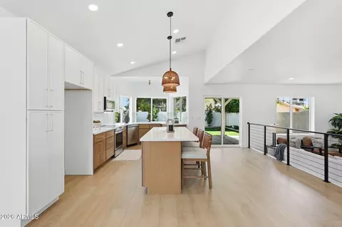 Kitchen - 3713 E Taro Ln, Phoenix, AZ 85050 photo 4 of 4