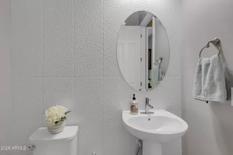 Bath - 11116 E Travertine Ave, Mesa, AZ 85212 photo 11 of 11