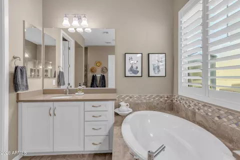 Bath - 11116 E Travertine Ave, Mesa, AZ 85212 photo 3 of 11