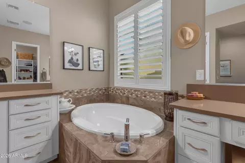 Bath - 11116 E Travertine Ave, Mesa, AZ 85212 photo 5 of 11