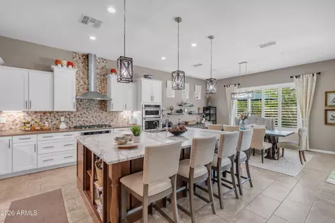 Kitchen - 11116 E Travertine Ave, Mesa, AZ 85212 photo 2 of 11