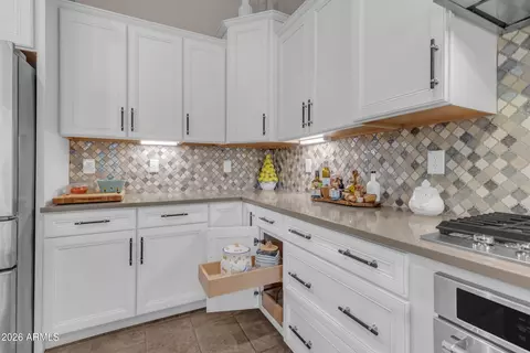 Kitchen - 11116 E Travertine Ave, Mesa, AZ 85212 photo 11 of 11