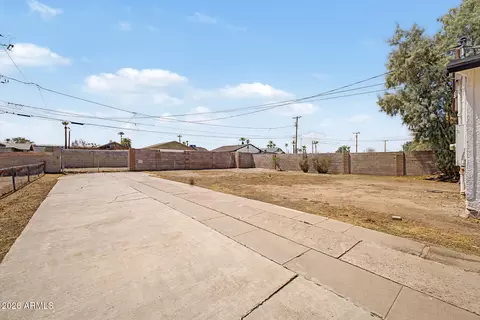 Exterior - 324 N 18th Ave, Phoenix, AZ 85007 photo 3 of 8