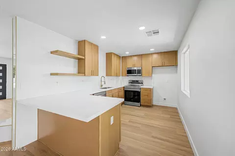1818 W Morten Ave, Phoenix, AZ 85021 photo 11
