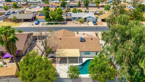 View/Area - 2217 E Holmes Ave, Mesa, AZ 85204 photo 8 of 16