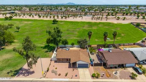 View/Area - 2217 E Holmes Ave, Mesa, AZ 85204 photo 4 of 16