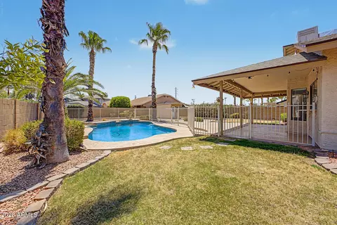 Exterior - 1329 E Mcnair Dr, Tempe, AZ 85283 photo 3 of 4