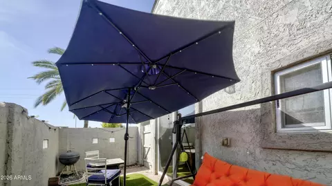 Exterior - 253 E Beck Ln, Phoenix, AZ 85022 photo 5 of 8