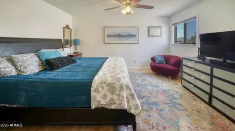 Bedroom - 253 E Beck Ln, Phoenix, AZ 85022 photo 1 of 5