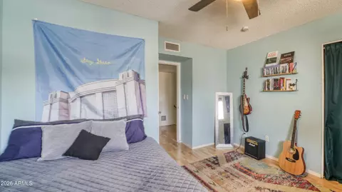 Bedroom - 253 E Beck Ln, Phoenix, AZ 85022 photo 5 of 5