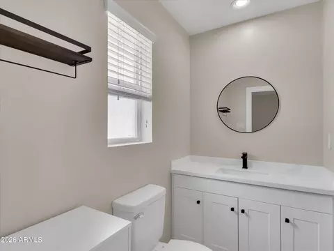 Bath - 6036 N 8th St, Phoenix, AZ 85014 photo 1 of 4