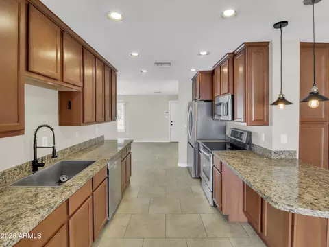 Kitchen - 6036 N 8th St, Phoenix, AZ 85014 photo 3 of 6