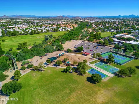 View/Area - 417 E Marconi Ave, Phoenix, AZ 85022 photo 8 of 16