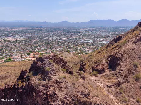 View/Area - 417 E Marconi Ave, Phoenix, AZ 85022 photo 3 of 16