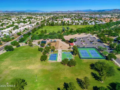 View/Area - 417 E Marconi Ave, Phoenix, AZ 85022 photo 7 of 16