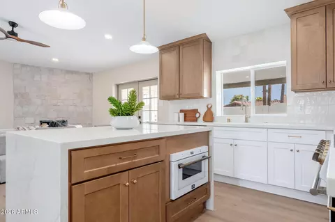 Kitchen - 417 E Marconi Ave, Phoenix, AZ 85022 photo 6 of 6