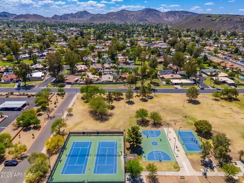View/Area - 417 E Marconi Ave, Phoenix, AZ 85022 photo 14 of 16