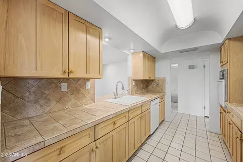 2801 E North Ln, Phoenix, AZ 85028 photo 17