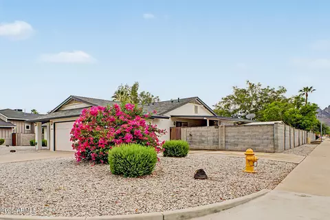 2801 E North Ln, Phoenix, AZ 85028 photo 4