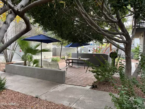 Exterior - 4111 E Camelback Rd #17, Phoenix, AZ 85018 photo 4 of 4