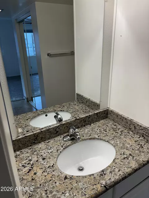 Bath - 4111 E Camelback Rd #17, Phoenix, AZ 85018 photo 3 of 3
