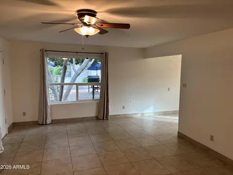 Living - 4111 E Camelback Rd #17, Phoenix, AZ 85018 photo 1 of 2
