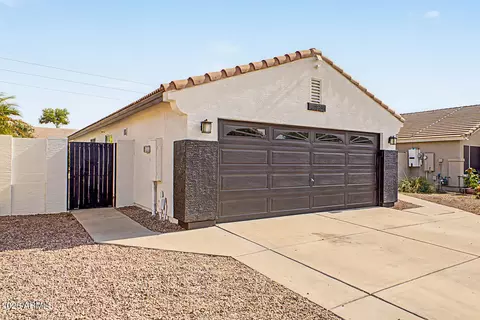 Exterior - 5823 E Hopi Cir, Mesa, AZ 85206 photo 4 of 9