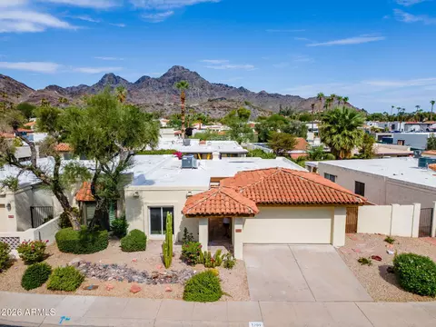 View/Area - 1709 E Frier Dr, Phoenix, AZ 85020 photo 1 of 4