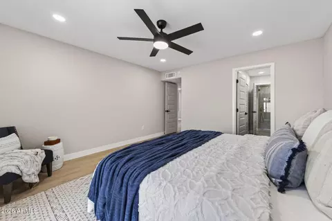Bedroom - 1709 E Frier Dr, Phoenix, AZ 85020 photo 2 of 3