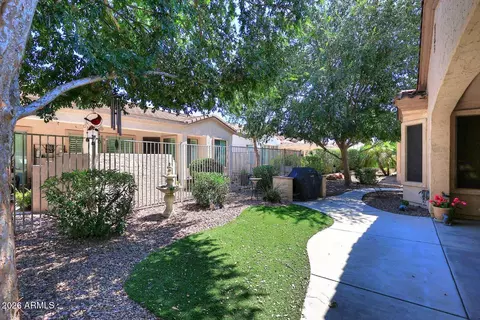 Exterior - 4058 E Rakestraw Ln, Gilbert, AZ 85298 photo 2 of 16