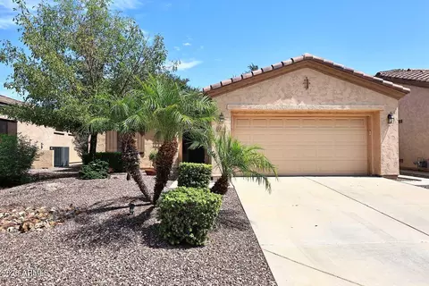Exterior - 4058 E Rakestraw Ln, Gilbert, AZ 85298 photo 9 of 16