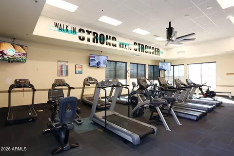 View/Area - 4058 E Rakestraw Ln, Gilbert, AZ 85298 photo 6 of 12