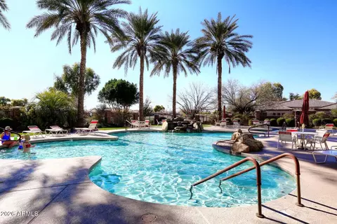 Exterior - 4058 E Rakestraw Ln, Gilbert, AZ 85298 photo 13 of 16