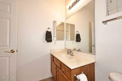 Bath - 4058 E Rakestraw Ln, Gilbert, AZ 85298 photo 5 of 5