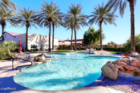 Exterior - 4058 E Rakestraw Ln, Gilbert, AZ 85298 photo 14 of 16