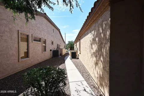 Exterior - 4058 E Rakestraw Ln, Gilbert, AZ 85298 photo 11 of 16
