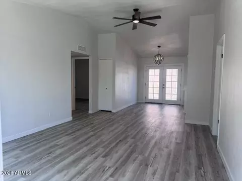Living - 2829 E Tracy Ln #4, Phoenix, AZ 85032 photo 2 of 2