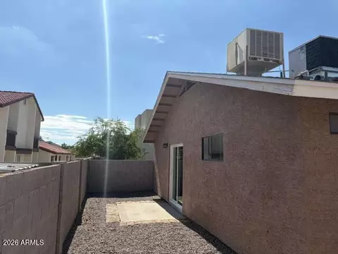 Exterior - 2829 E Tracy Ln #4, Phoenix, AZ 85032 photo 3 of 4