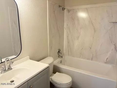 Bath - 2829 E Tracy Ln #4, Phoenix, AZ 85032 photo 3 of 3