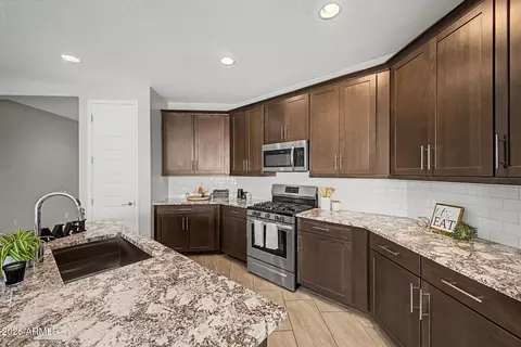 Kitchen - 2250 E Citadel Dr, Gilbert, AZ 85298 photo 3 of 4