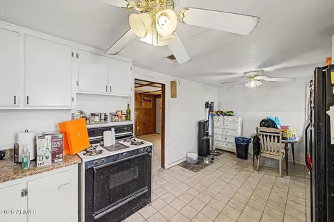 Kitchen - 2353 W Ohio St, Apache Junction, AZ 85120 photo 3 of 3