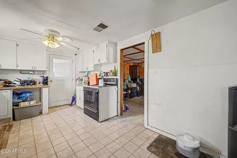 Kitchen - 2353 W Ohio St, Apache Junction, AZ 85120 photo 1 of 3