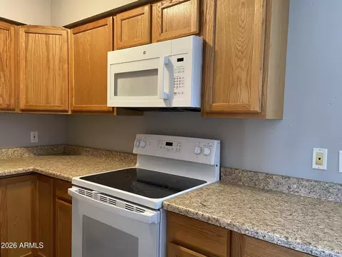 Kitchen - 2693 E Oakleaf Dr, Tempe, AZ 85288 photo 3 of 5