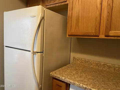 Kitchen - 2693 E Oakleaf Dr, Tempe, AZ 85288 photo 5 of 5