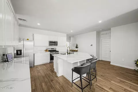 Kitchen - 9918 S Holandes Dr, Apache Junction, AZ 85120 photo 2 of 4