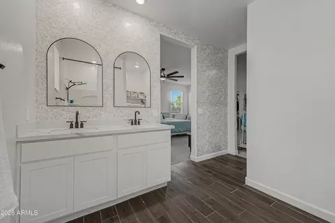 Bath - 9918 S Holandes Dr, Apache Junction, AZ 85120 photo 1 of 2