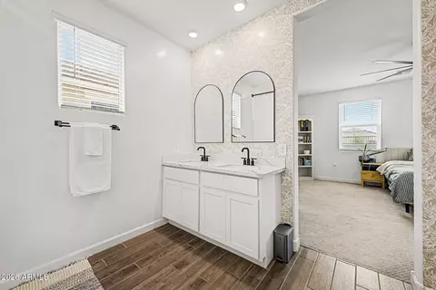 Bath - 9918 S Holandes Dr, Apache Junction, AZ 85120 photo 2 of 3