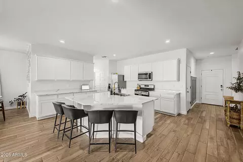 Kitchen - 9918 S Holandes Dr, Apache Junction, AZ 85120 photo 1 of 4