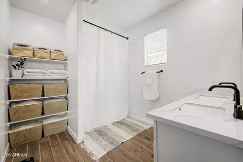 Bath - 9918 S Holandes Dr, Apache Junction, AZ 85120 photo 1 of 3